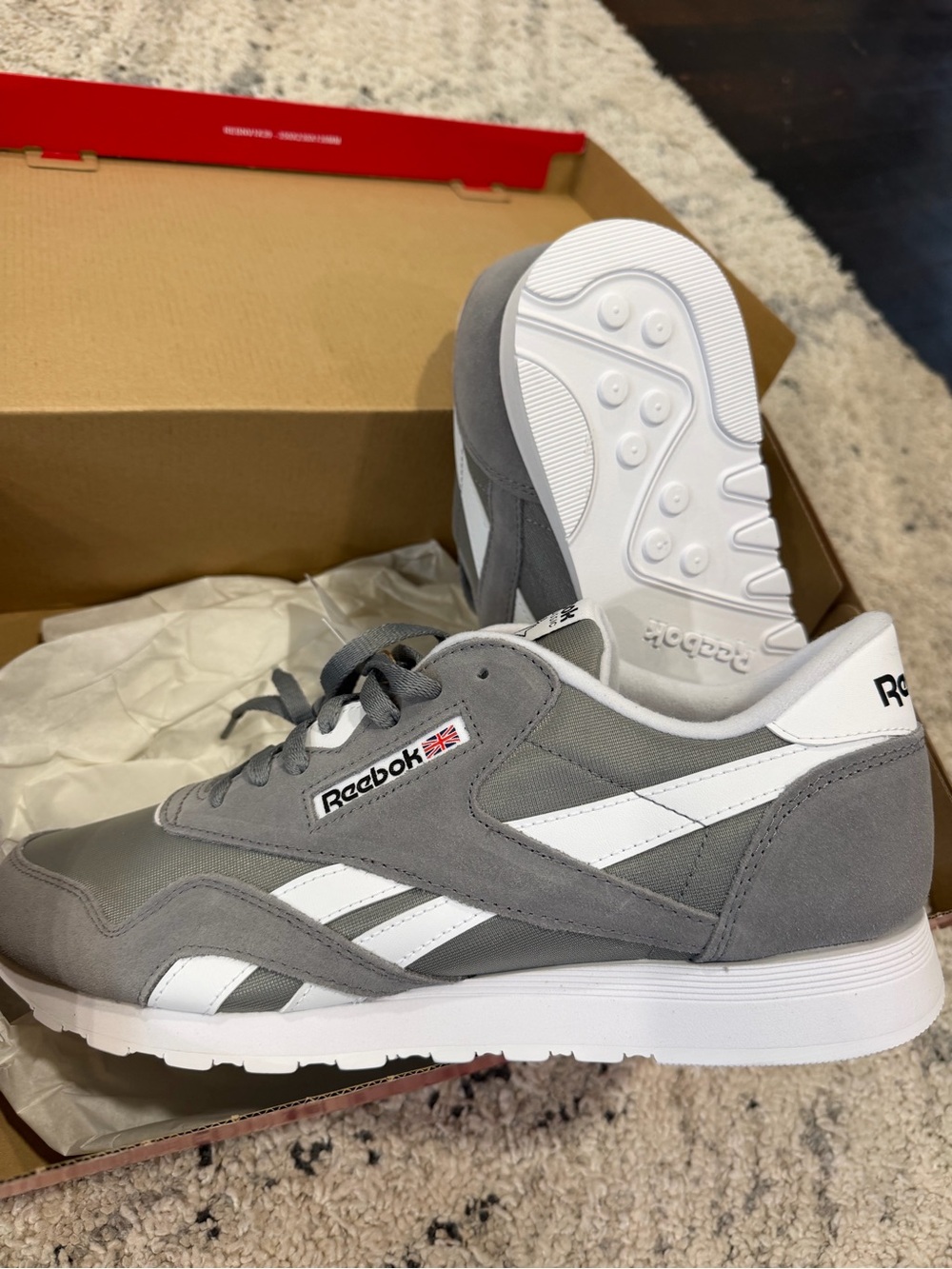 Reebok Men’s Grey & White Classic Low-Top Sneaker